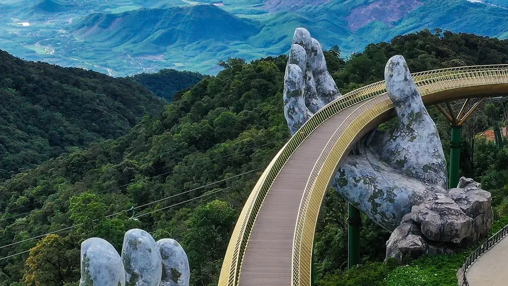 picture of vietnams golden bridge wins worlds best photo architecture 2020